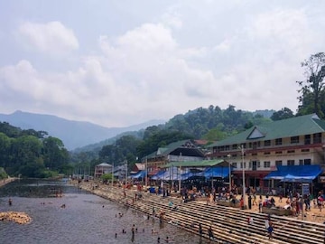 പമ്പ (File Photo) പമ്പ (File Photo)